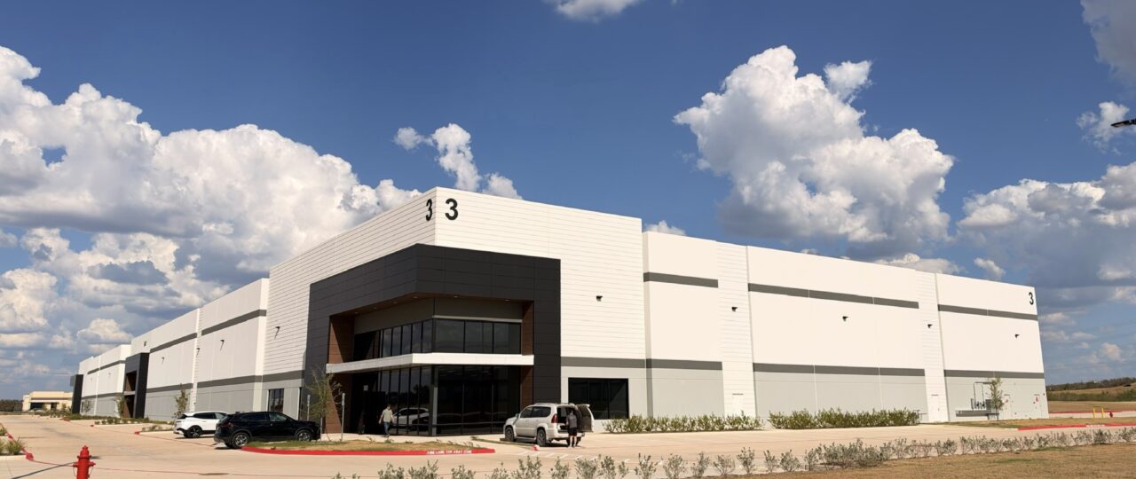 Ambrosia Energy will build a 10 GWh factory in Texas to make batteries for off-grid data centers