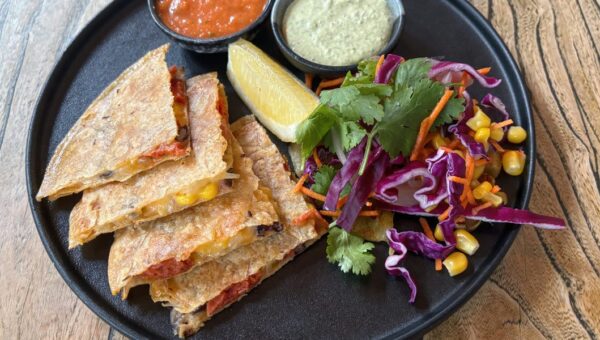 I’m a dietitian who helps busy parents lose weight. I always swear by these 8 family-friendly meals.