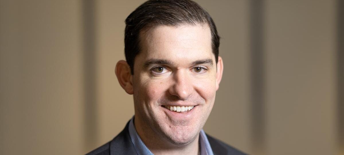 2 AI habits that can weaken your critical thinking, according to a BCG exec