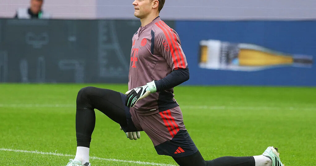 Neuer's unbelievable howler after just 8 seconds