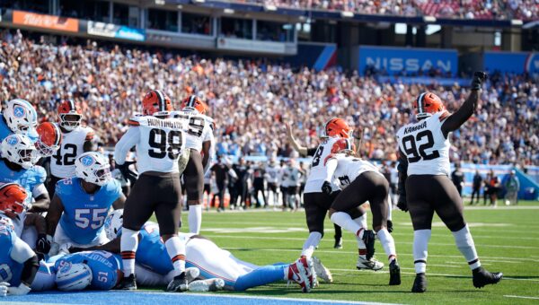 How Browns turned early mistakes into winning plays late against Titans