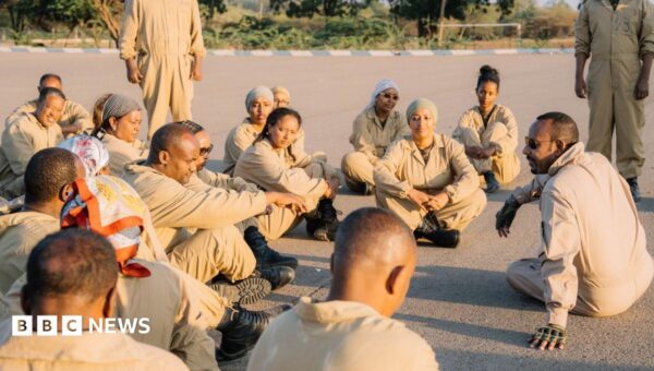Ethiopian PM puts ministers through military training