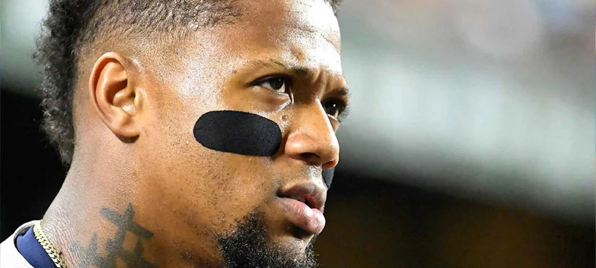 Braves’ Ronald Acuna Jr. fights back tears after unprecedented boos rain down on dreadful NLDS performance