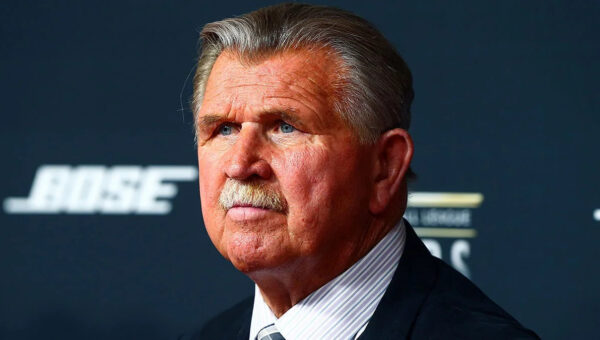 Bulls hold moment of silence for Mike Ditka before preseason game
