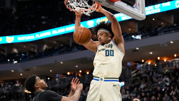Insider: Lakers have had discussions with Bucks about Jericho Sims