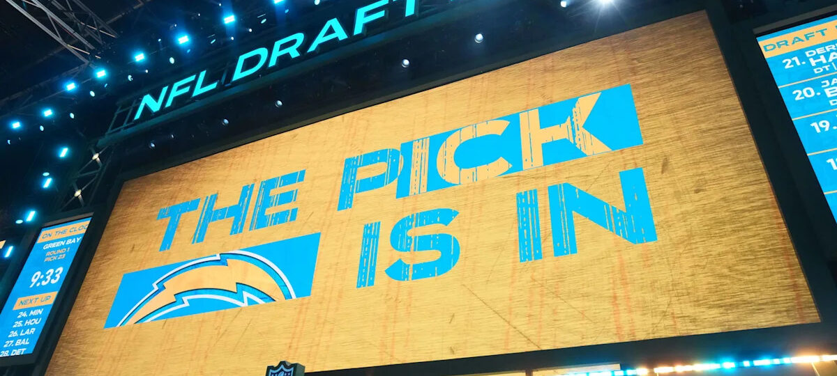 Chargers take sole control of No. 1 pick following Week 7 upset