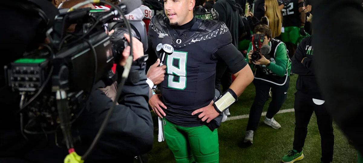 Oregon Ducks stays put in US LBM Coaches Poll after comeback win