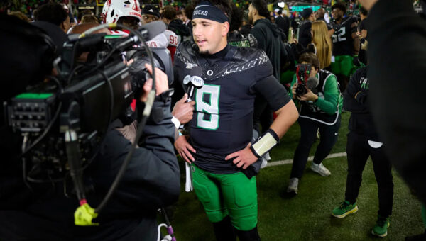 Oregon Ducks stays put in US LBM Coaches Poll after comeback win