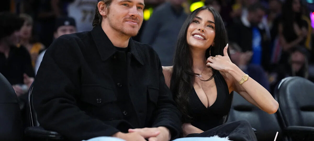 Madison Beer has priceless reaction to Chargers fan's heckle