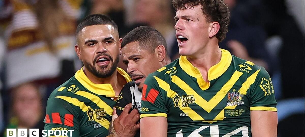 Australia edge New Zealand in epic World Cup opener