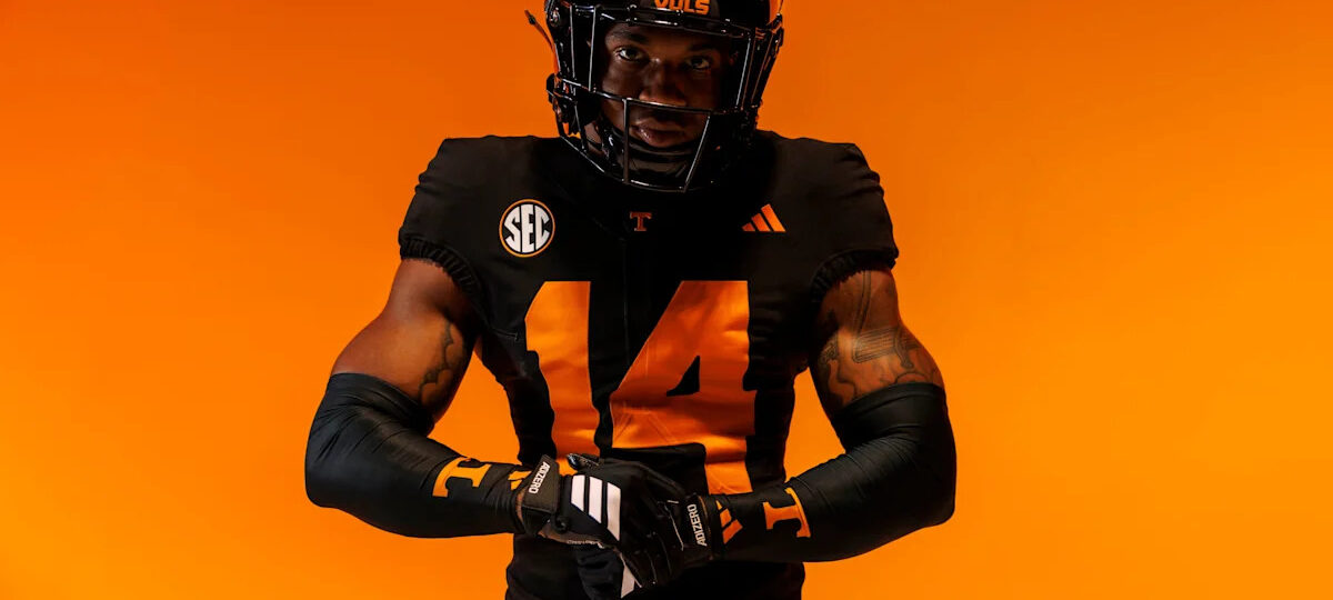 Tennessee football will wear dark mode uniforms for Kentucky game