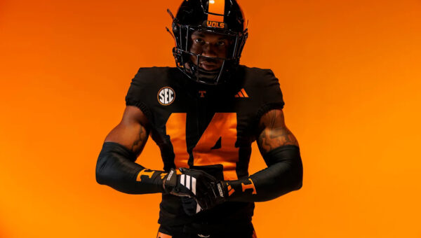 Tennessee football will wear dark mode uniforms for Kentucky game