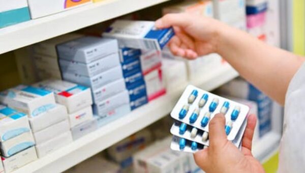 Pharmacists warn against patronising street medicine vendors