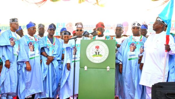 Tinubu flags-off campaign, blasts opposition, backs APC governors against Rainbow Coalition