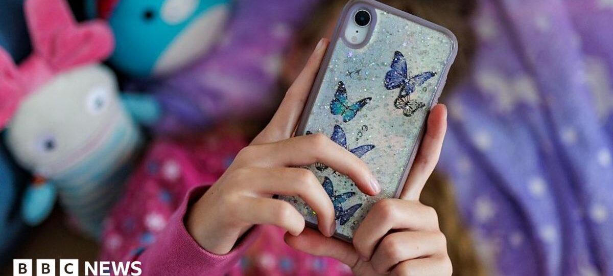Ofcom outlines ways social media can verify ages of users