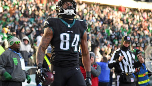 Falcons sign former Eagles tight end to practice squad