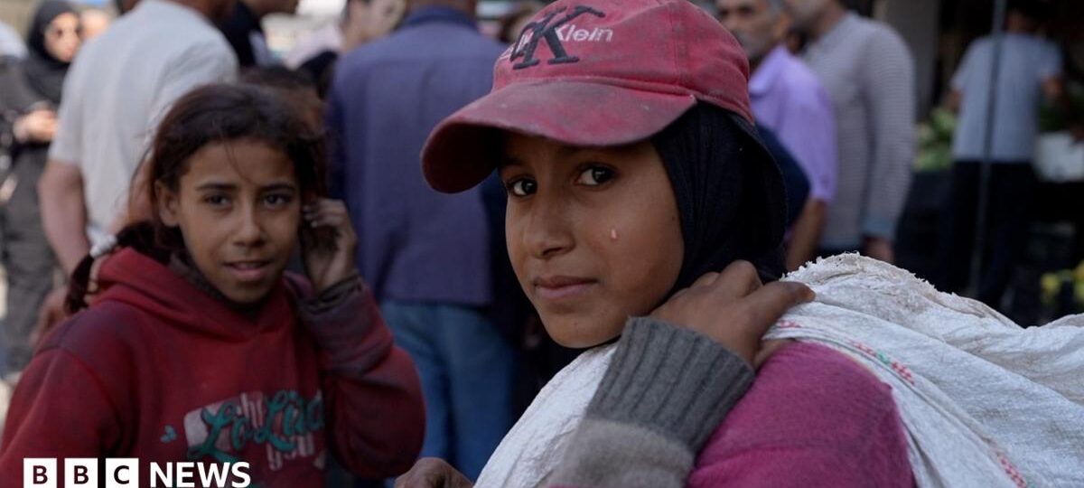 Syrians struggle with soaring prices as crisis challenges post-Assad recovery