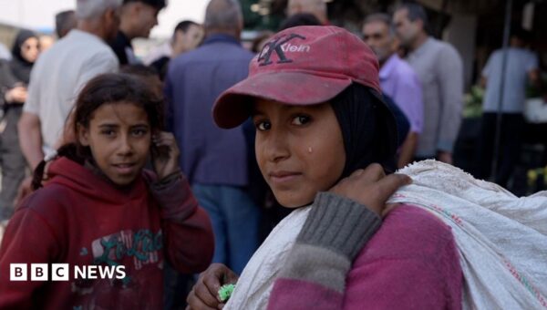 Syrians struggle with soaring prices as crisis challenges post-Assad recovery