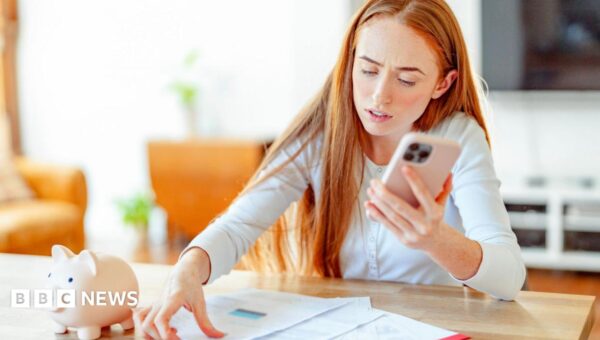 Suppliers pile pressure on government over energy bills