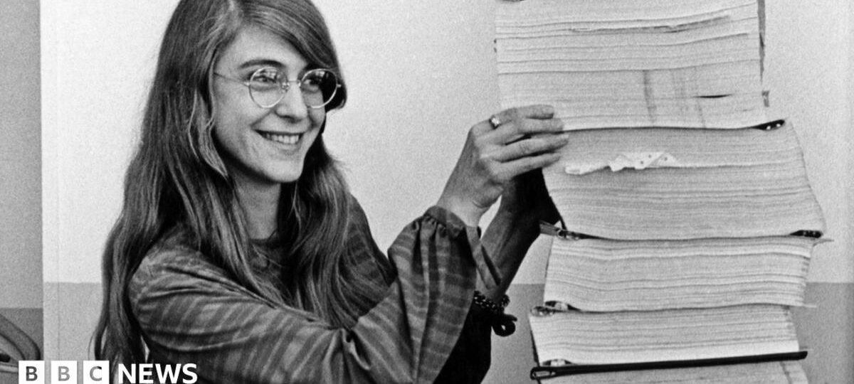 Margaret Hamilton, whose software helped land Apollo 11 on the Moon, dies at 90