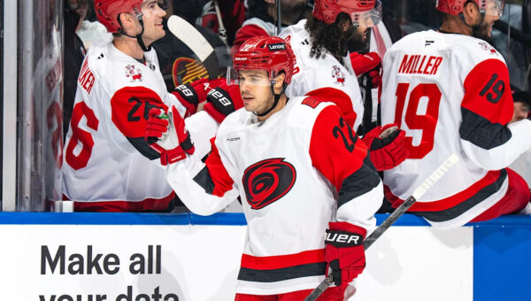 Hurricanes 6, Canucks 3