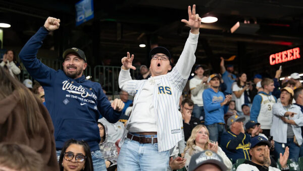 31,000 Milwaukee Brewers fans watch Game 4 from American Family Field
