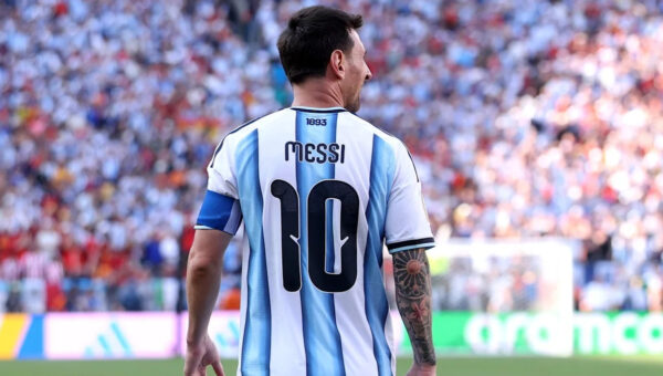 Lionel Messi is leaving international football with grace. Cristiano Ronaldo could never