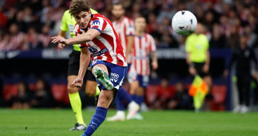 Alvarez apologises to Atletico fans after summer exit attempt