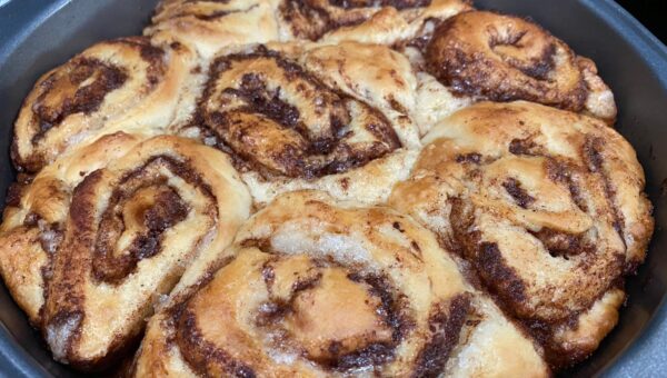 I tried cinnamon-roll recipes from 3 celebrity chefs, and the best one completely blew me away