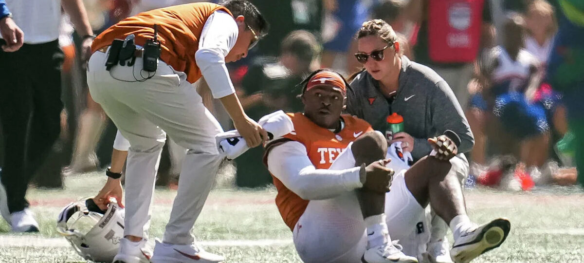 Texas to play Ole Miss without Colin Simmons and possibly Hollywood Smothers