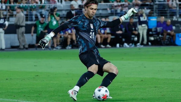 Barcelona starlet leaves lasting impression on USMNT teammates after senior debut