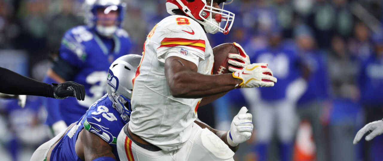 Chiefs RB Kenneth Walker Breaks Silence on Controversial Handshake Snub After Seahawks Loss