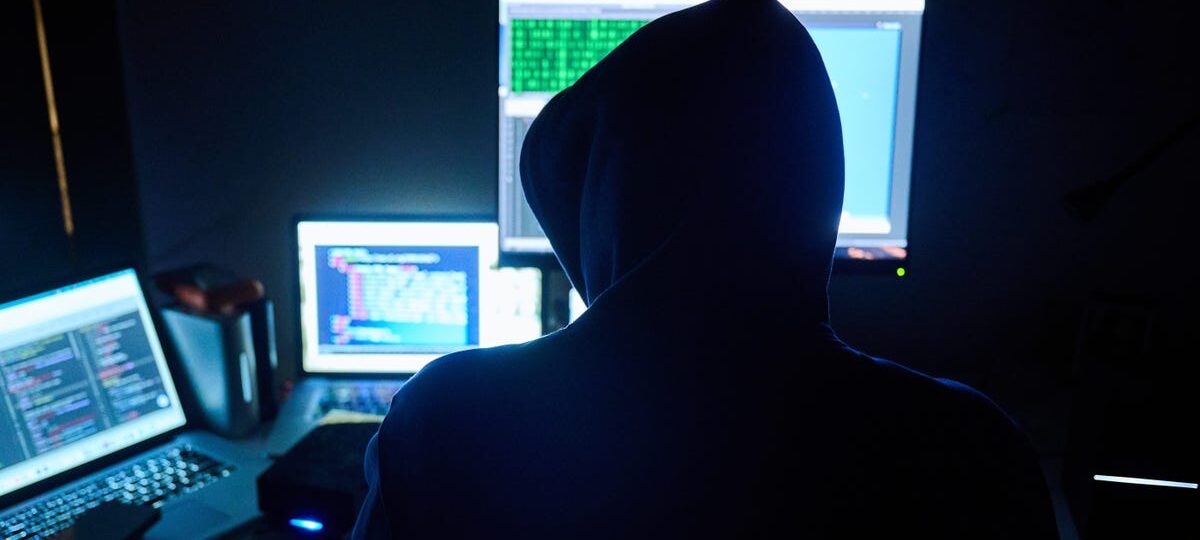 What smart people are saying about the cybersecurity 'vulnerability tsunami' that's roiling the internet