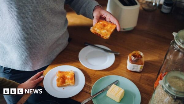 Healey vows cheaper marmalade and gherkins in pre-Budget package of ‘everyday fixes’