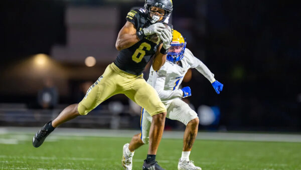 Back on top. Warren Central knocks off Carmel, clinches first MIC title since 2019