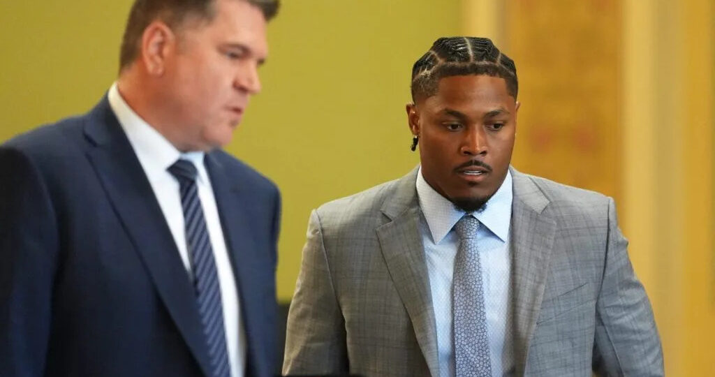 NFL Reinstates Josh Jacobs, Jonathon Cooper From Paid Leave