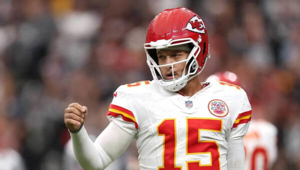 This wild Patrick Mahomes stat might prove he’s twins with Tom Brady