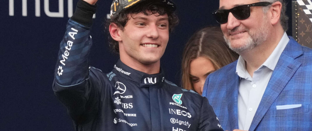 F1 fans boo Ted Cruz, question Sophie Cunningham's Austin appearance