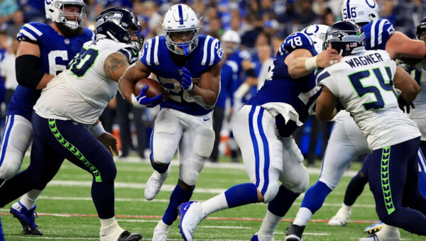 Pre-Snap Reads: Will a big trade fix the Seahawks’ problems on offense?
