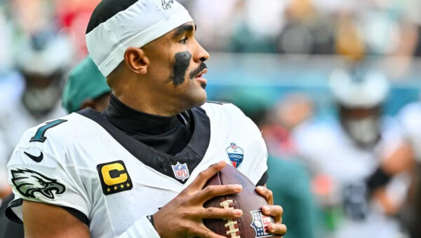 Fantasy Football Week 7 Injury Report: Jalen Hurts, Mike Evans, Davante Adams And More