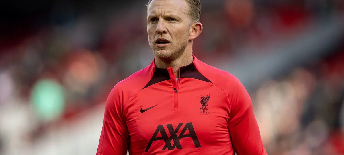 Former Netherlands winger Kuyt appointed Fenerbahçe interim coach