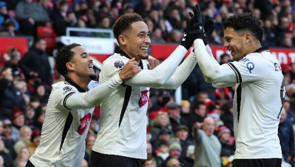 [UPDATED] Bournemouth Batter Man Utd, Leave Carrick On The Brink