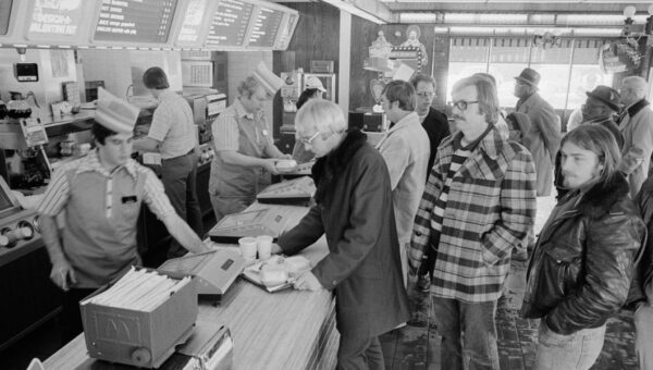 Vintage photos show what it was like to eat at McDonald's in the 1970s