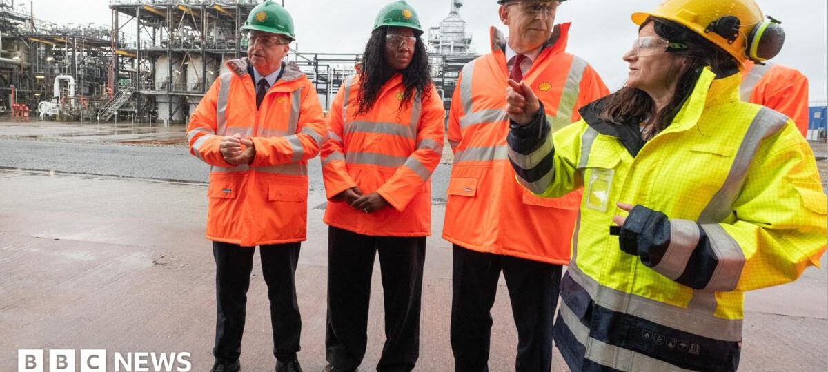 Burnham defends Jackdaw decision as Badenoch urges PM to overturn ban on new oil and gas licences