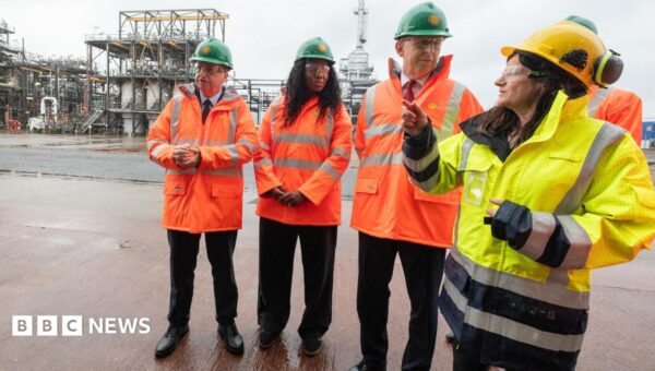Burnham defends Jackdaw decision as Badenoch urges PM to overturn ban on new oil and gas licences