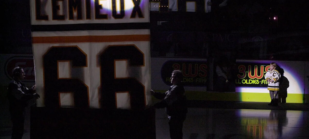 Austin Lemieux, son of hockey great Mario Lemieux, shoots 66 to reach PGA Tour event