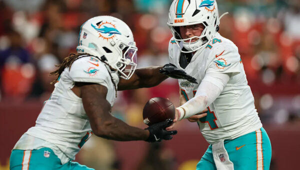 The Phinsider Mailbag: Offense changes following Achane’s injury, young players, and 2027 Draft in Week 4