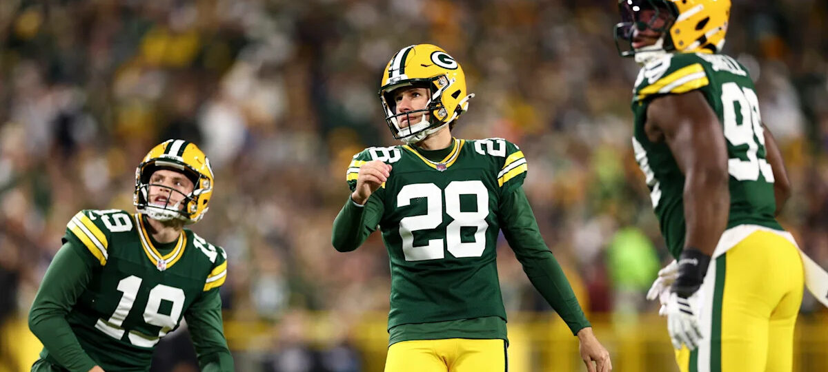 Packers lead Panthers 6-3 after Trey Smack misses another PAT