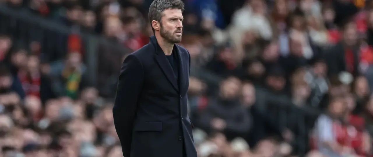 Michael Carrick in Trouble: Manchester United Have Been Here Before