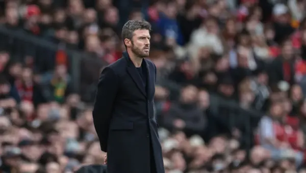 Michael Carrick in Trouble: Manchester United Have Been Here Before